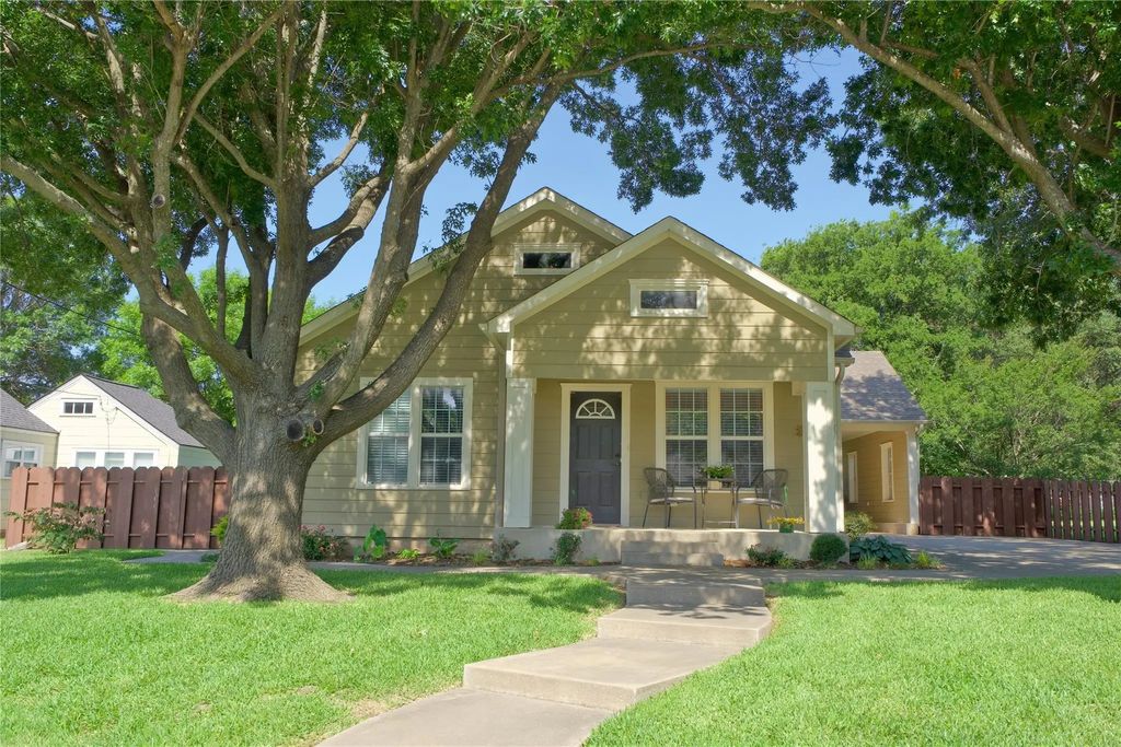 613 N Main Street, Muenster