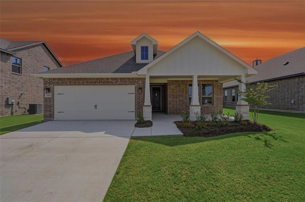 608 Sand Piper Lane, Anna