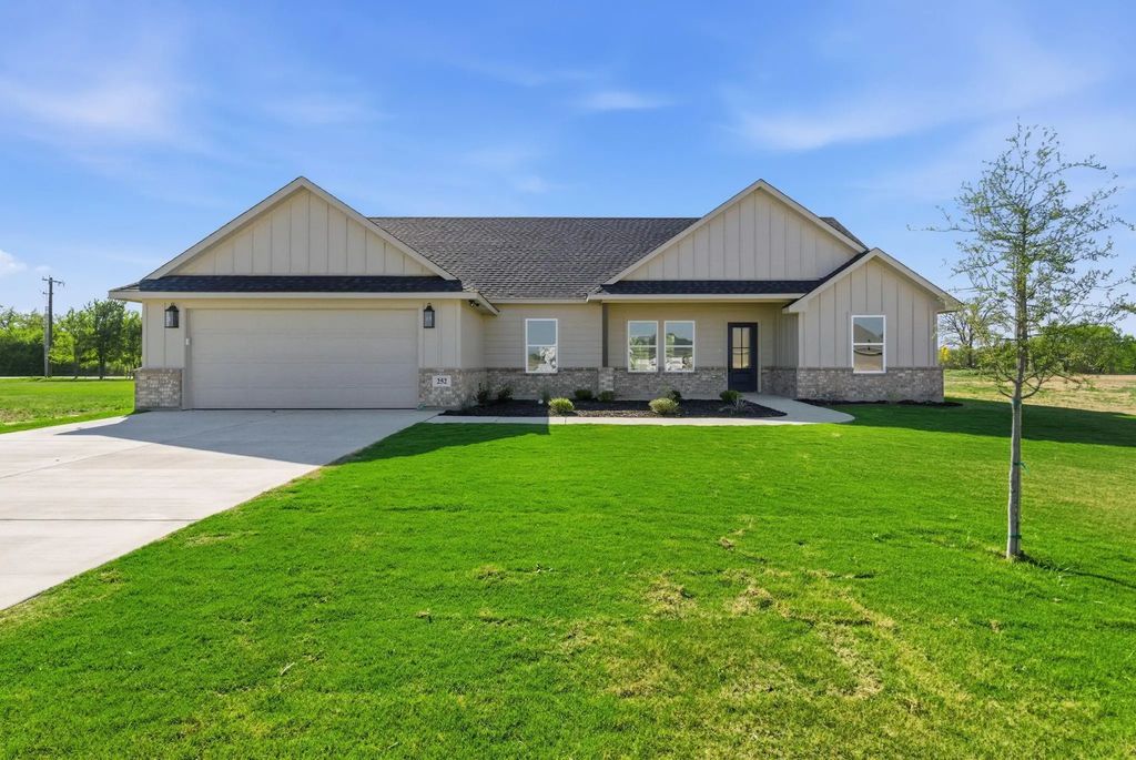 252 Yawney Drive, Lipan
