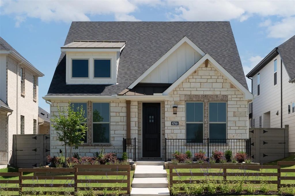 8768 Treeline Parkway, Justin