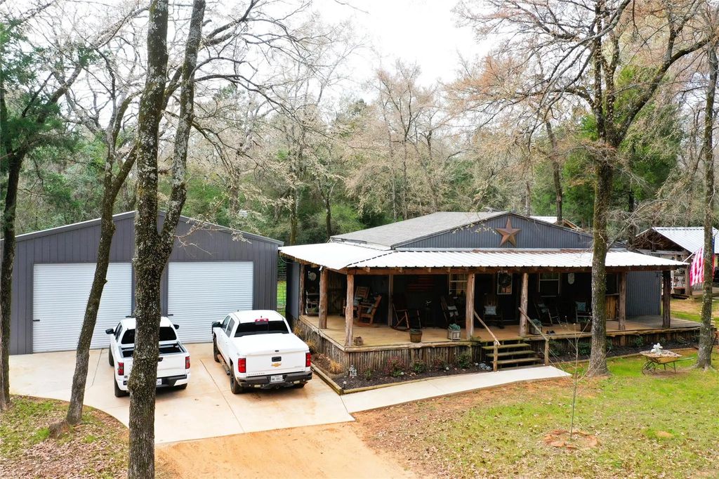 233 Pr 247, Oakwood