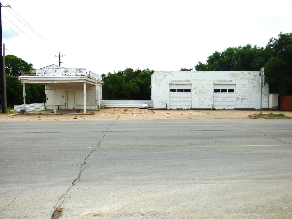 508 E 8th Street, Cisco