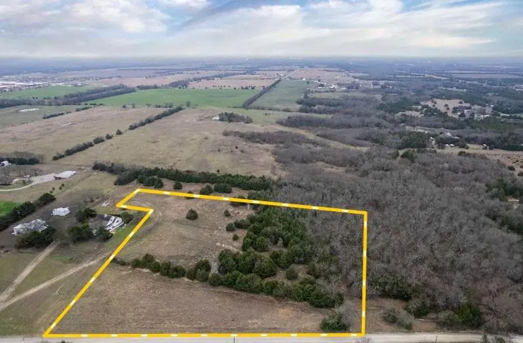 938 County Road 4900, Trenton