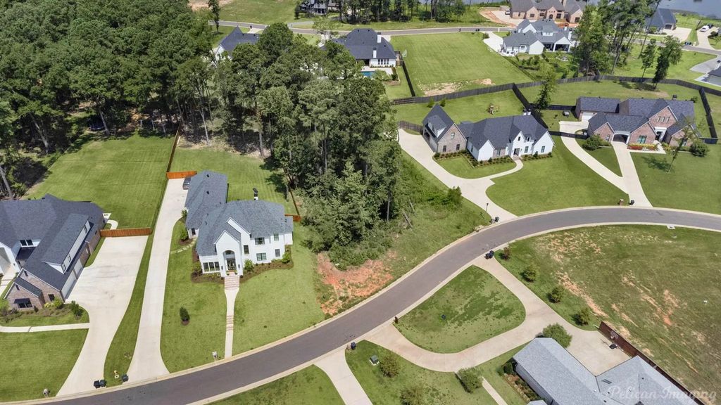 W Pointe Loop, Shreveport