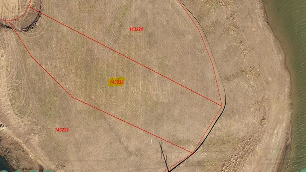 27 Crystal Cove, Dodd City