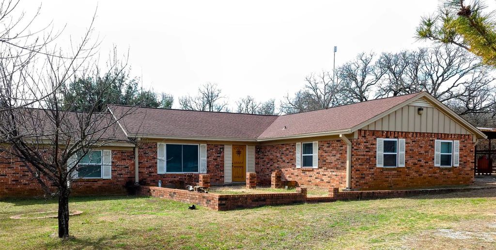 285 Montgomery Road, Mineral Wells