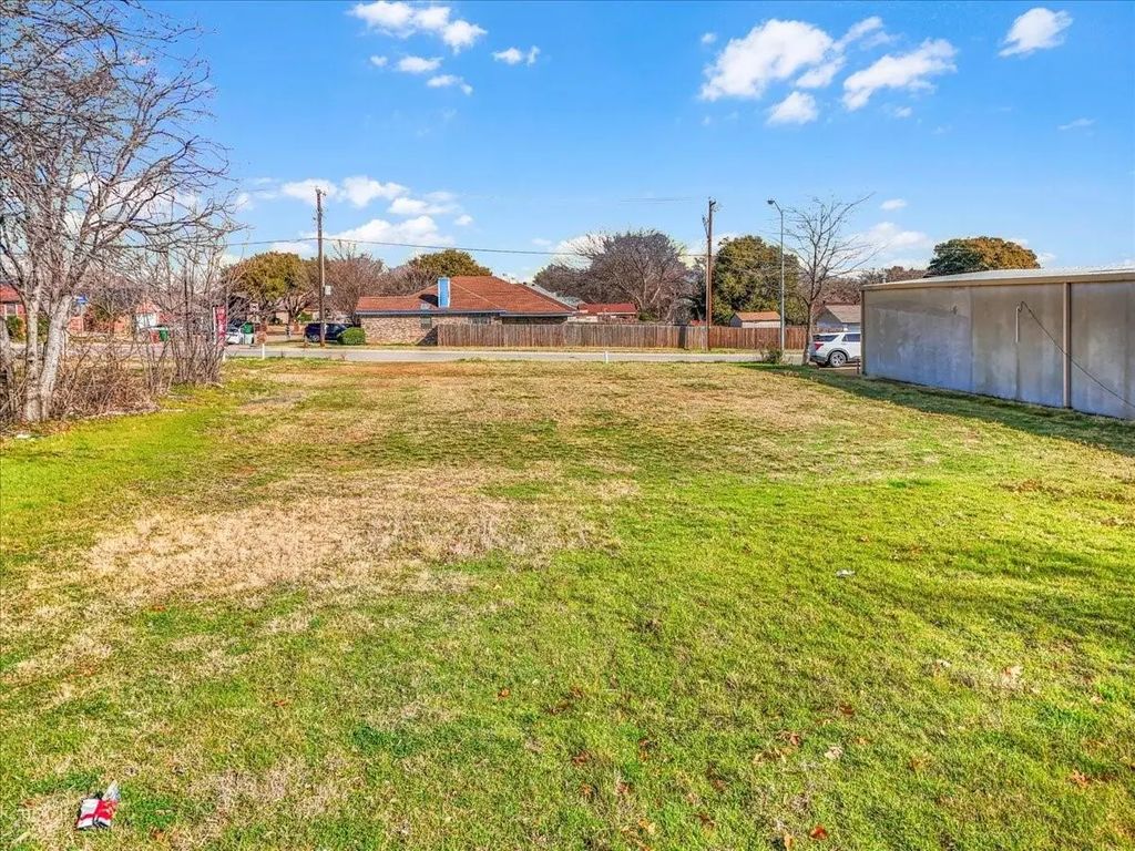 4320 Glenview Drive, Haltom City