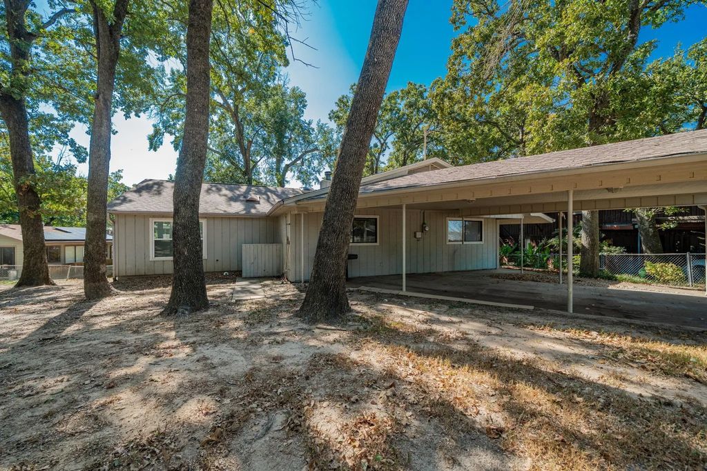 146 Harbor Drive, Gun Barrel City
