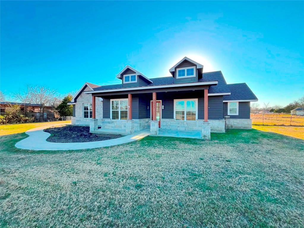 3837 Fm 1395, Wills Point