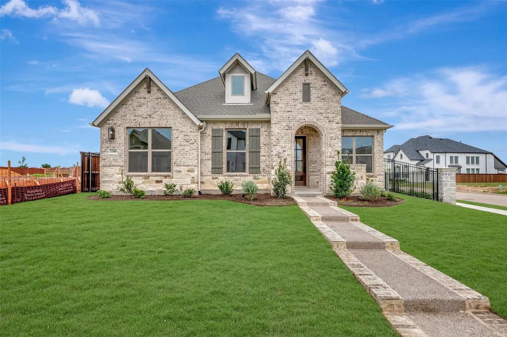 1100 Painted Lady Drive, Crowley