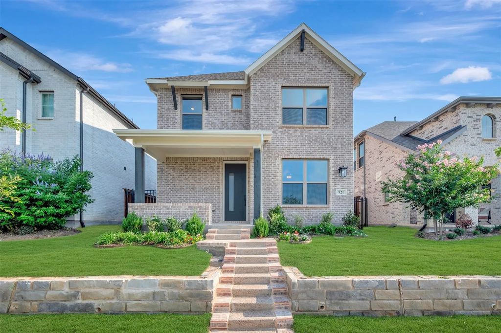921 Carnation Drive, Crowley