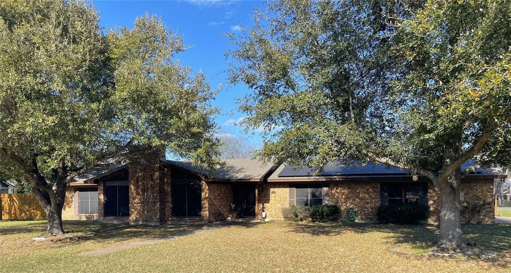 203 Jane Street, Groesbeck