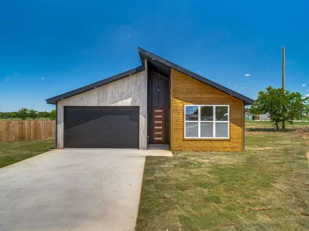 849 Buckboard Drive, De Leon