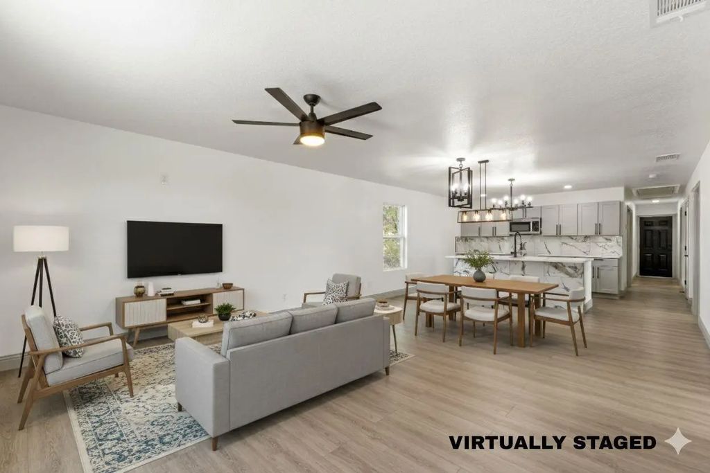 5619 Lake Granbury Trail, Granbury