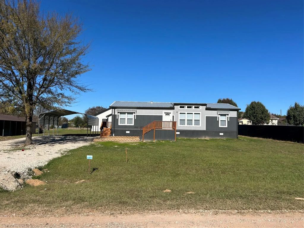 439 Whitefoot, Quitman