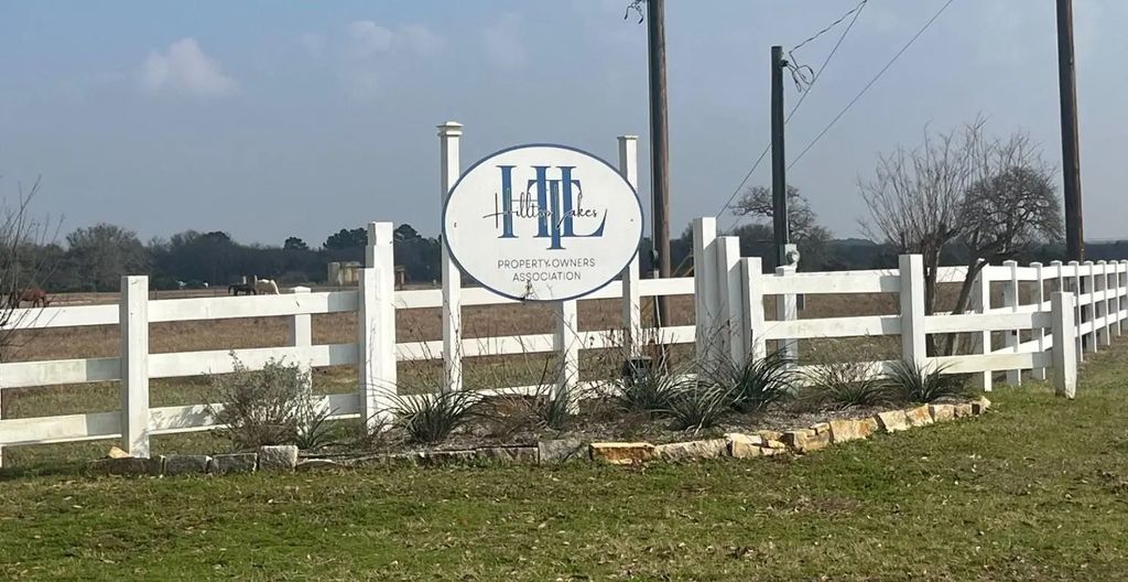 Lot 20 Burgandy, Hilltop Lakes