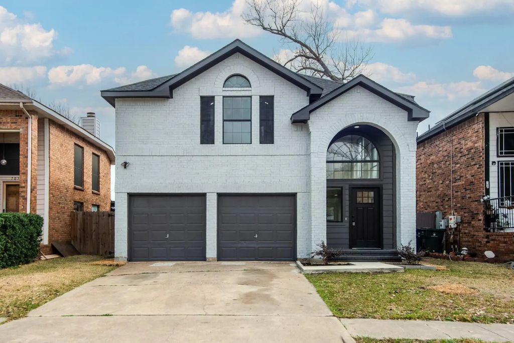 703 Meadowcreek Court, Garland