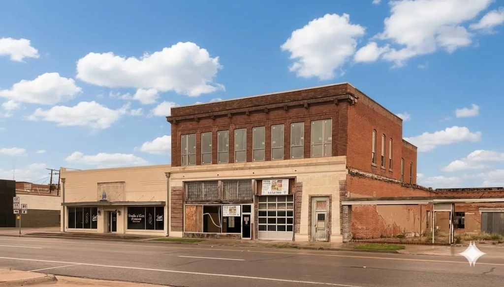 125 S Waco Street, Hillsboro