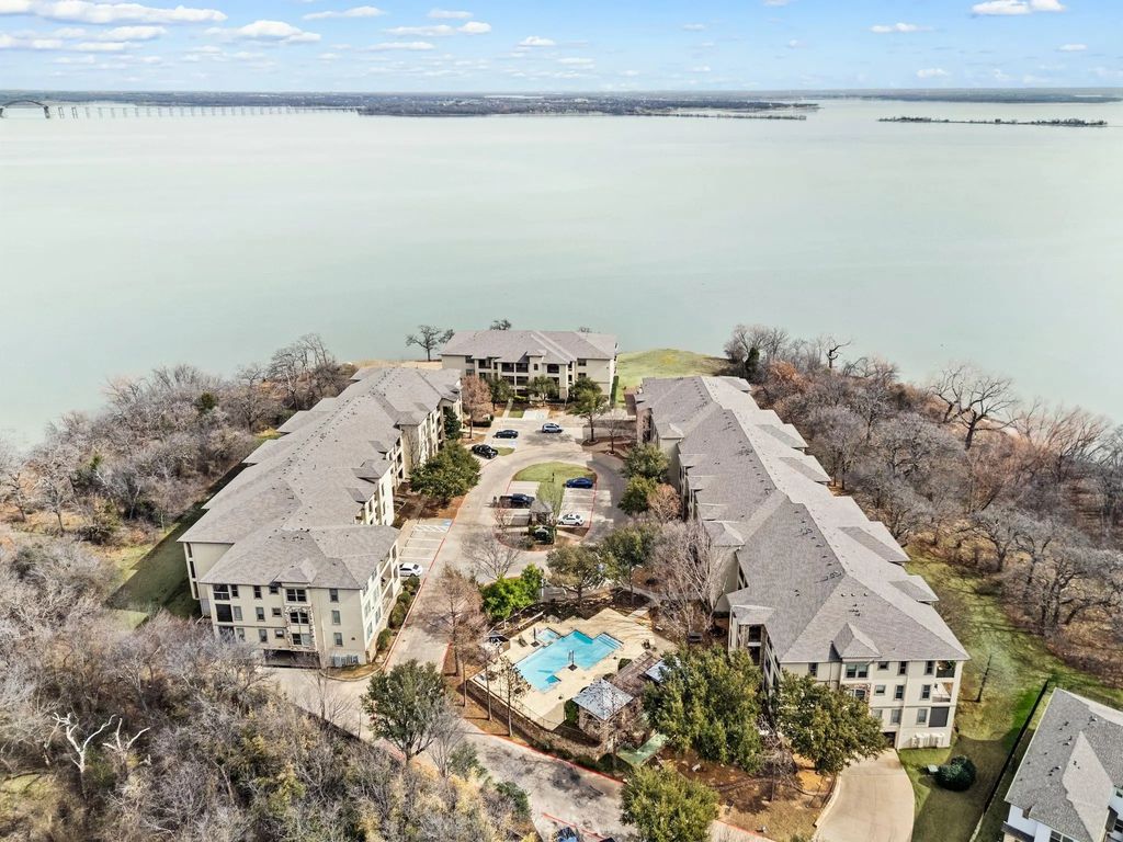 500 Waters Edge Drive 137, Lake Dallas