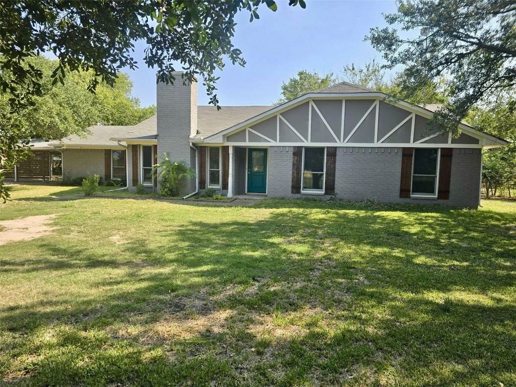 3221 Fm 551, Royse City