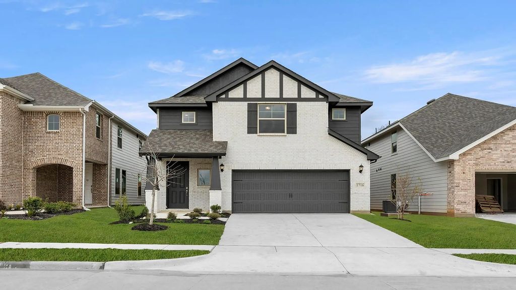 1716 Edgeway Drive, Aubrey