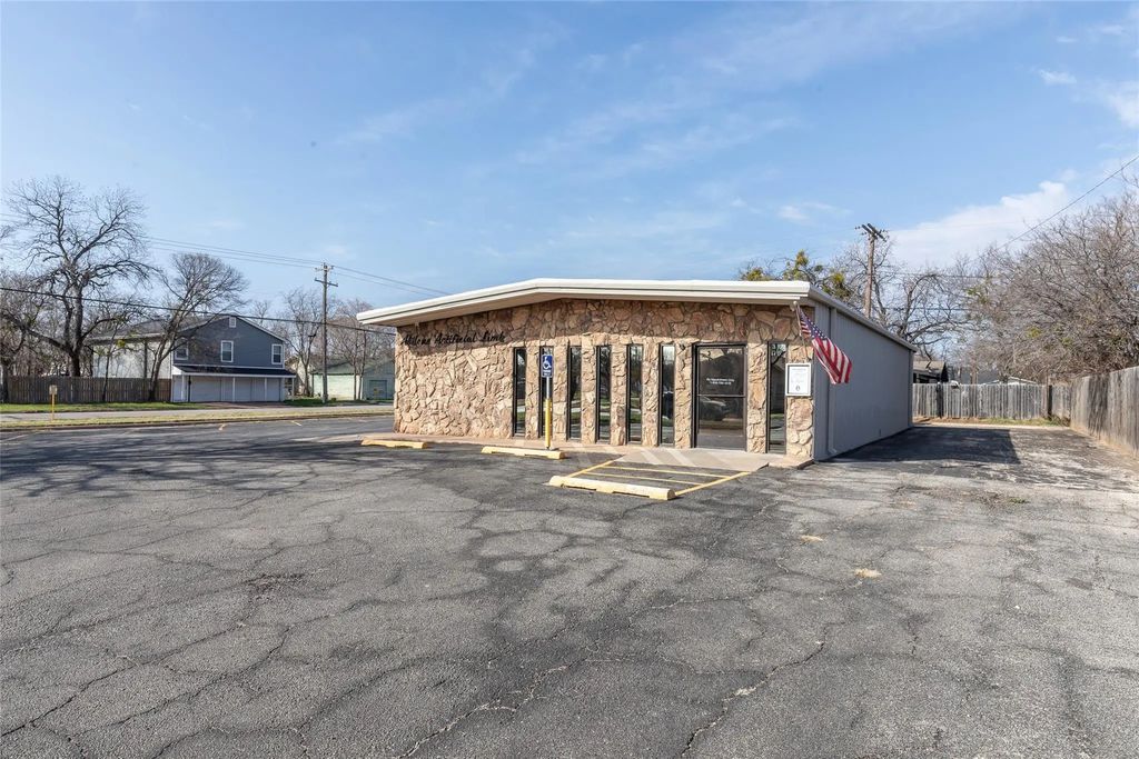 1202 Hickory Street, Abilene