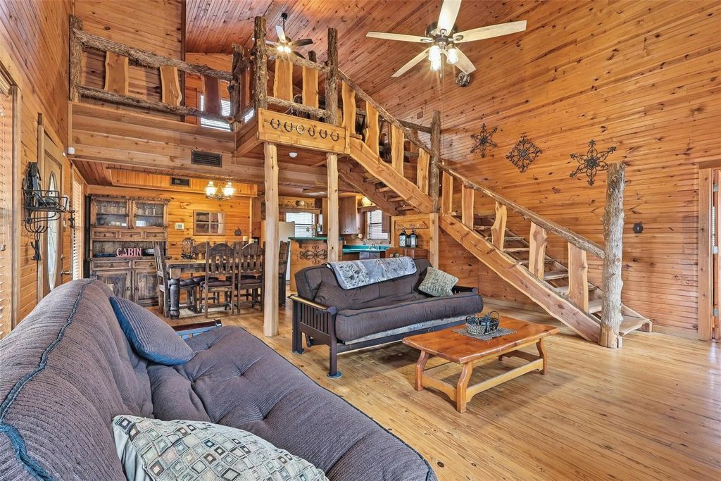 2360 County Road 4660, Winnsboro
