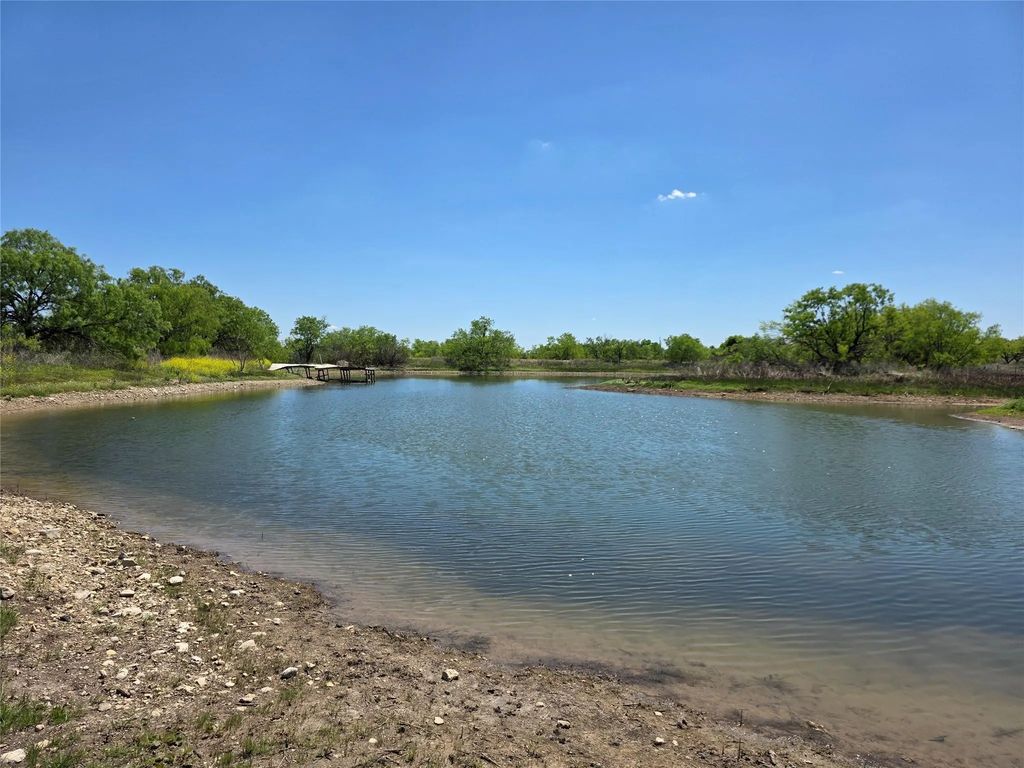 1709 County Road 330, Voss