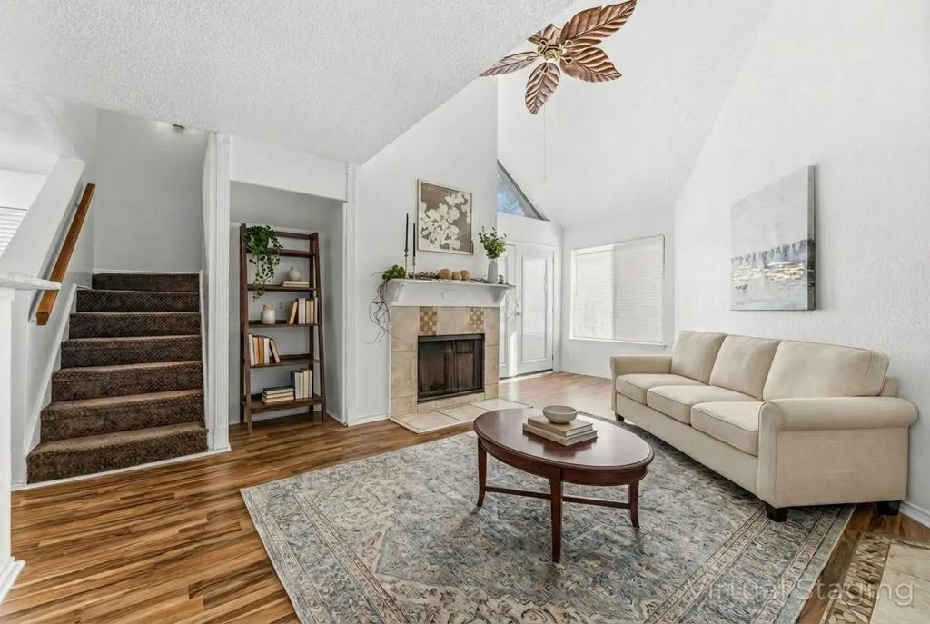 2301 Balsam Drive M209, Arlington