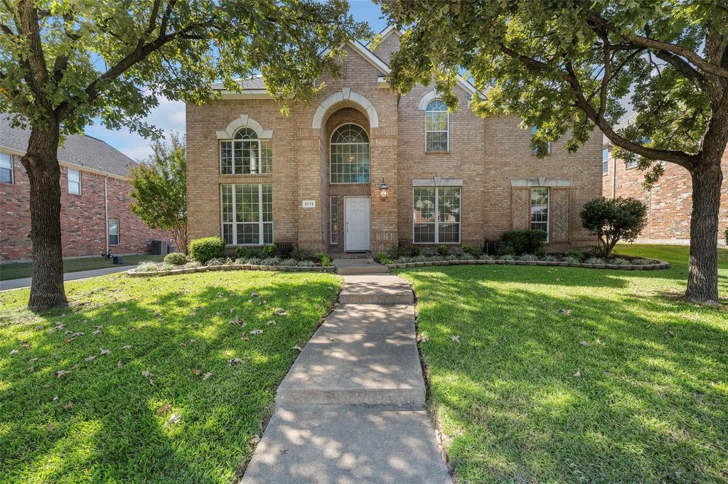 5771 Aylworth Drive, Frisco