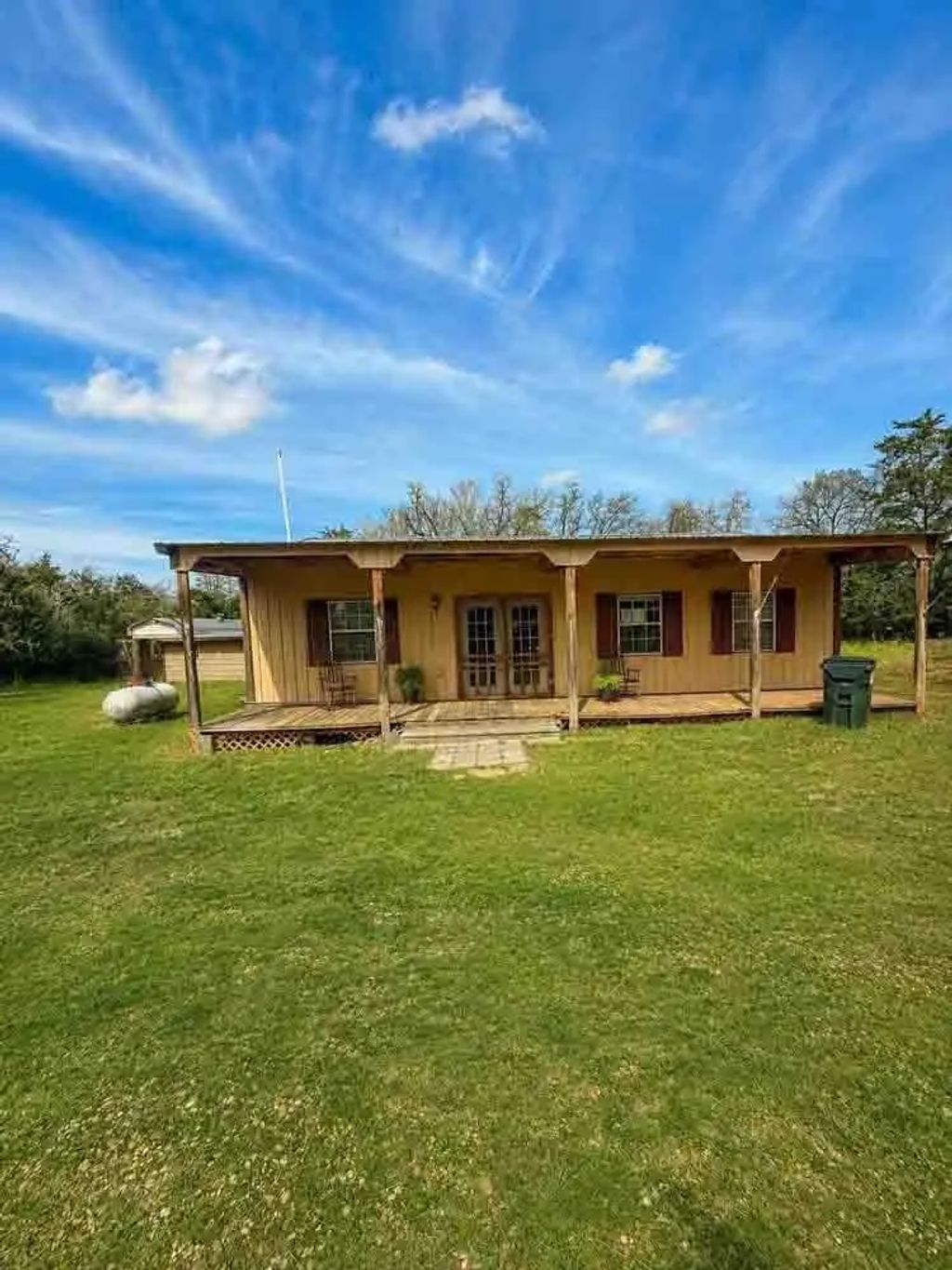 1007 Private Road 2002, Giddings