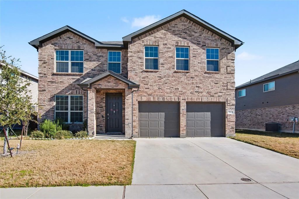 7912 Schooner Drive, Fort Worth