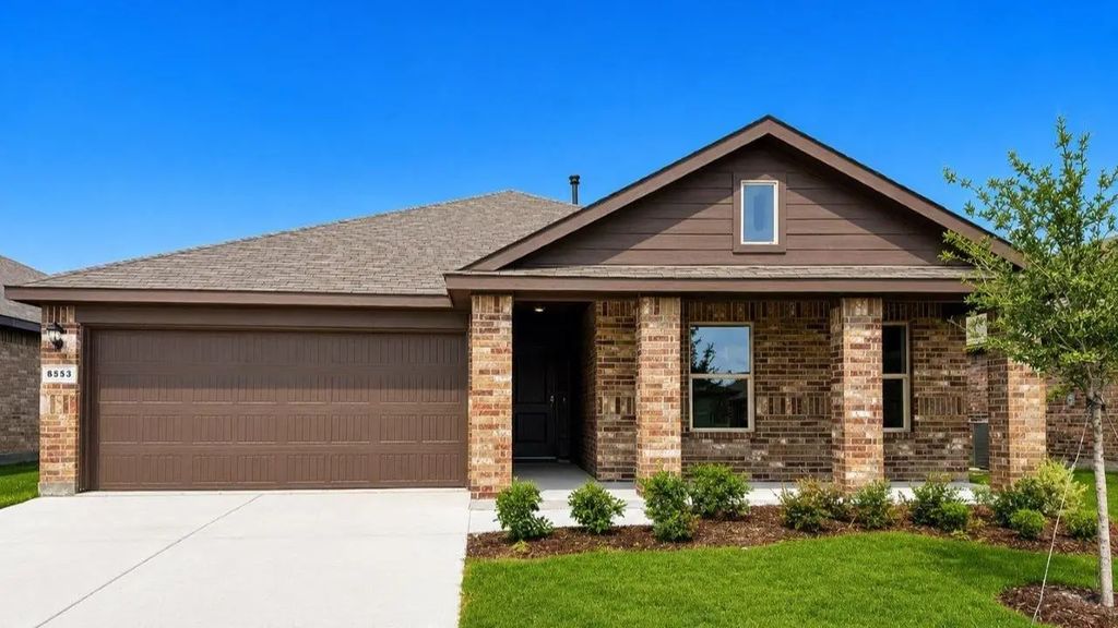 8553 Dunnstown Drive, Fort Worth