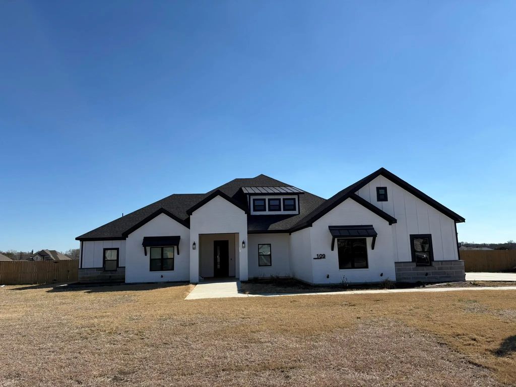 109 Homestead Lane, Waxahachie