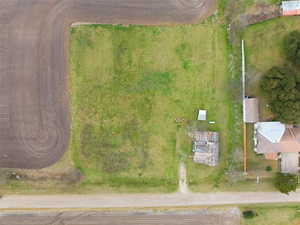 243 County Road 350, Rosebud