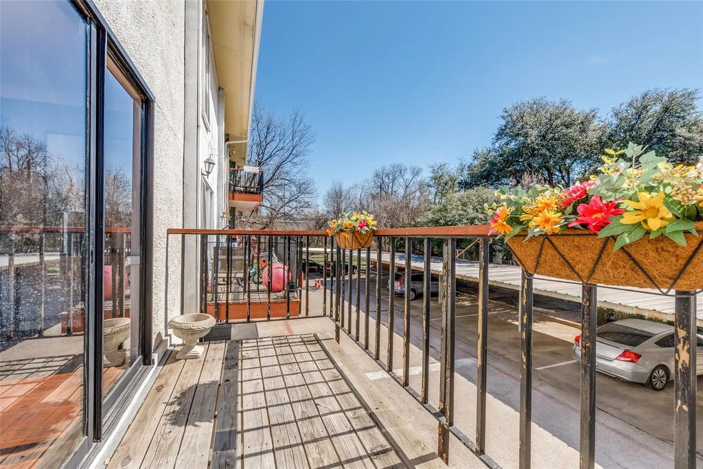 6610 Eastridge Drive 114, Dallas