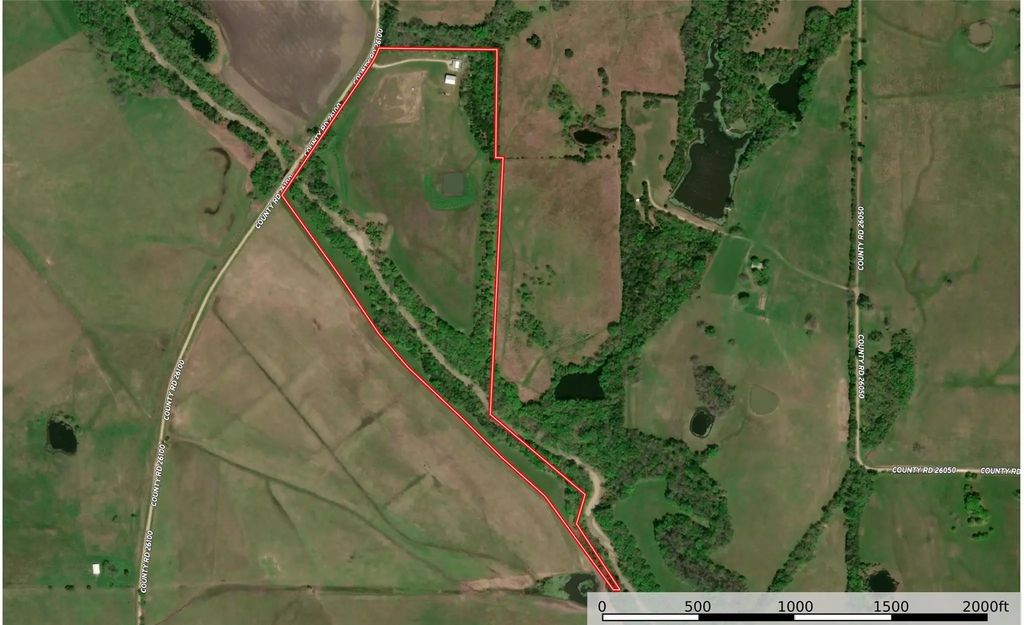 3275 County Road 26100, Roxton