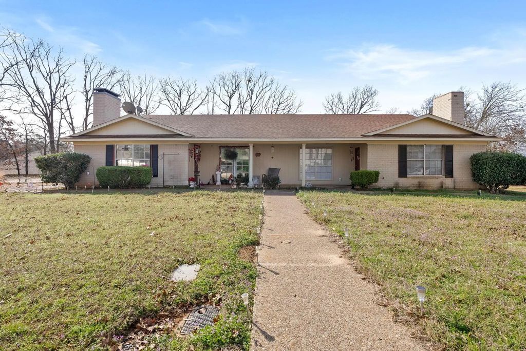 2103 Easy Street, Tyler
