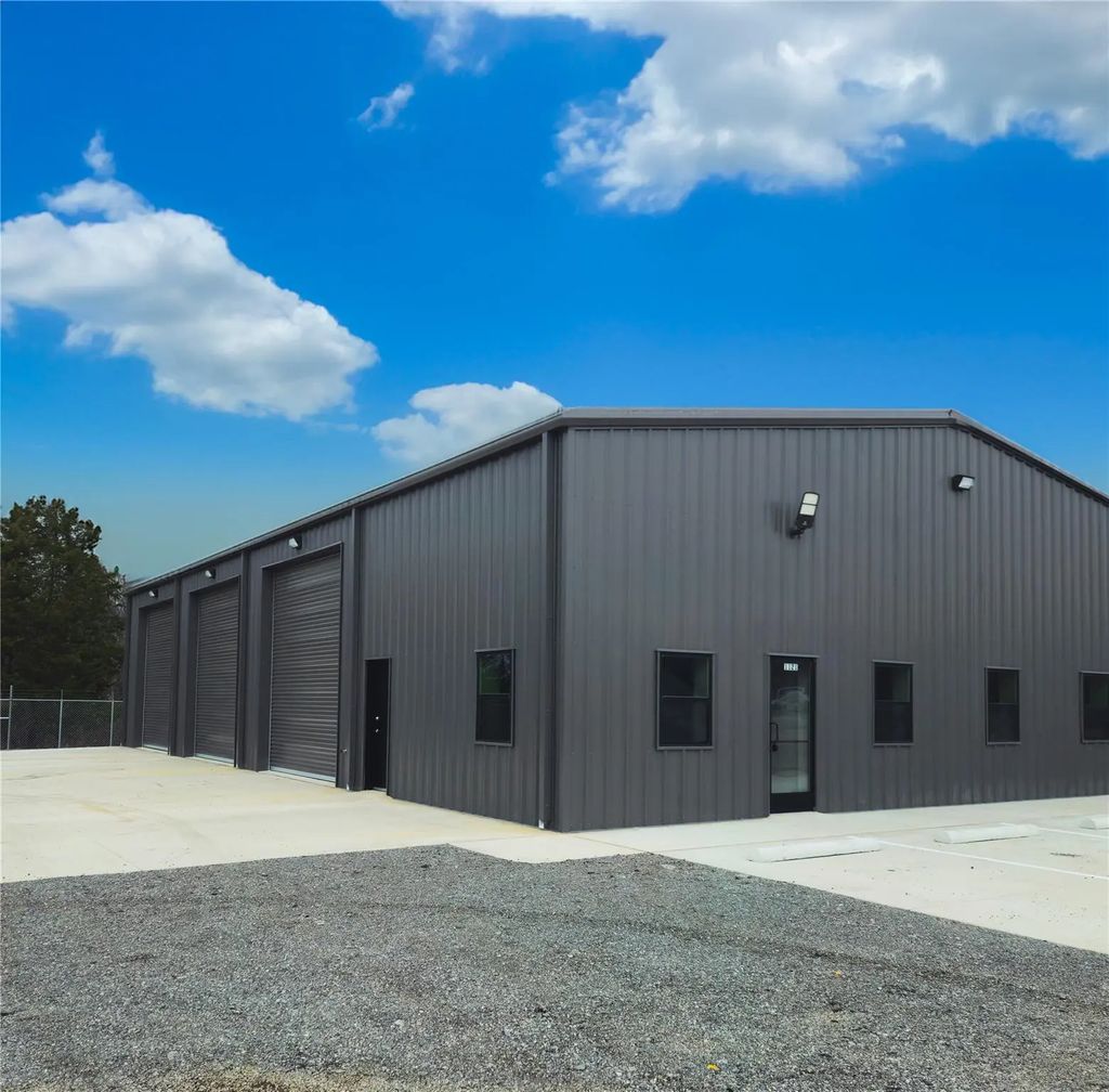 1240 Blackland Trail, Lavon