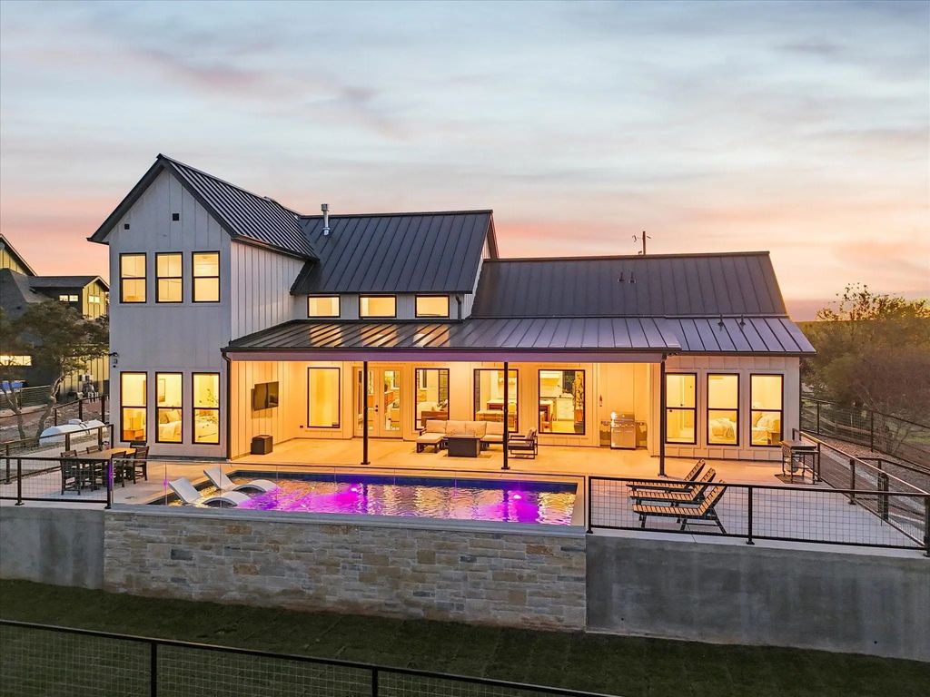 1100 Creekview Cove, Strawn