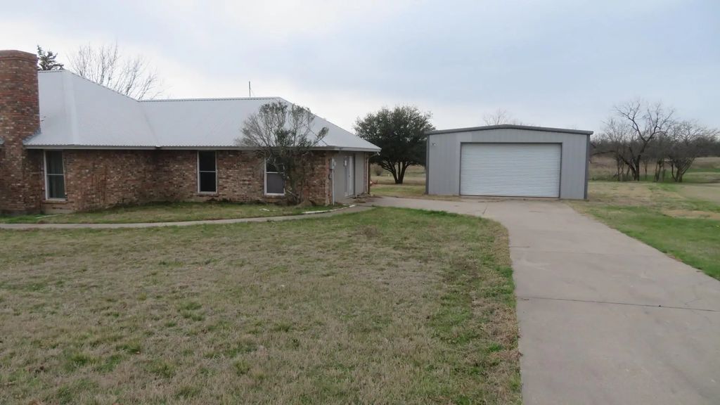 108 Creekview Circle, Maypearl