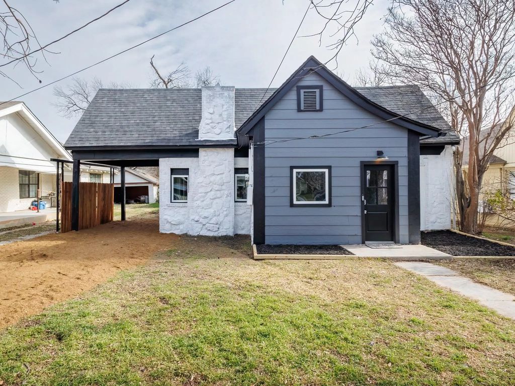 1610 1st Street, Brownwood