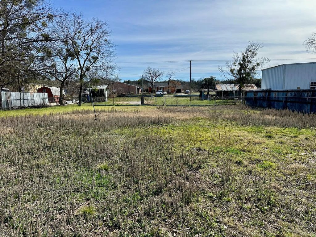 605 W Church Street, San Saba