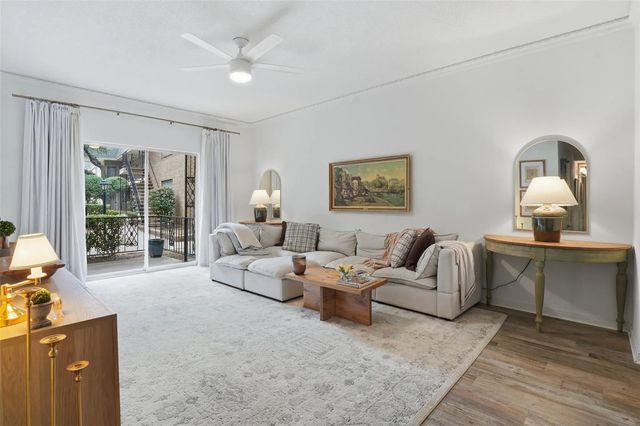 4442 Harlanwood Drive 116, Fort Worth