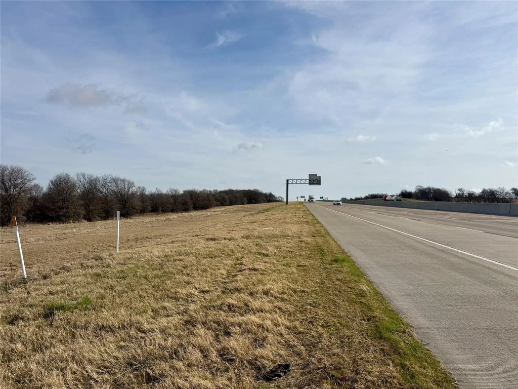 Tbd I - 35 E I, Hillsboro