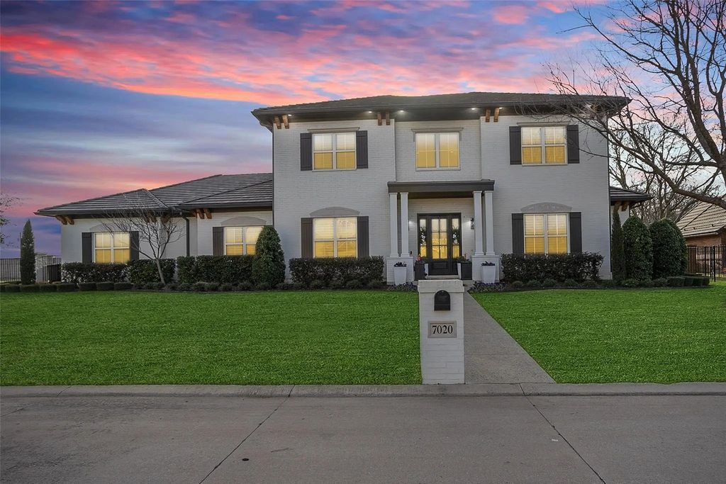 7020 Shinnecock Hills, Fort Worth
