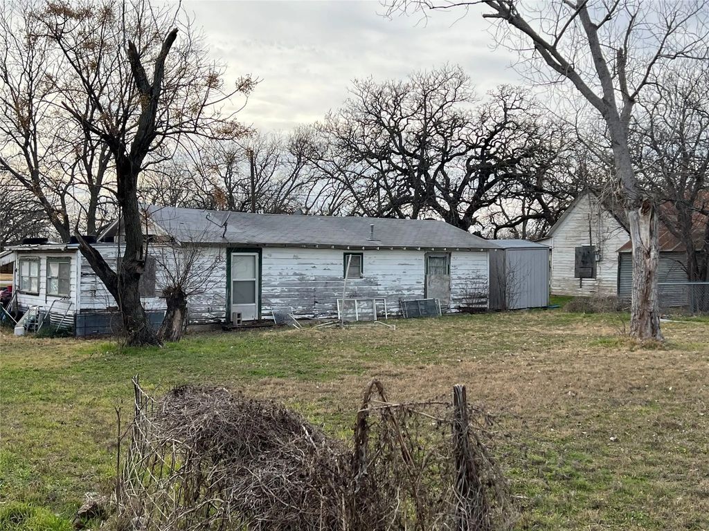 435 West Coke, Gorman
