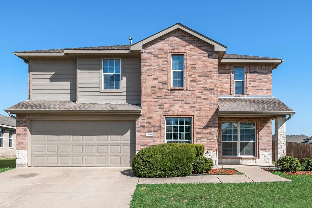 1541 Fairfield Drive, Forney
