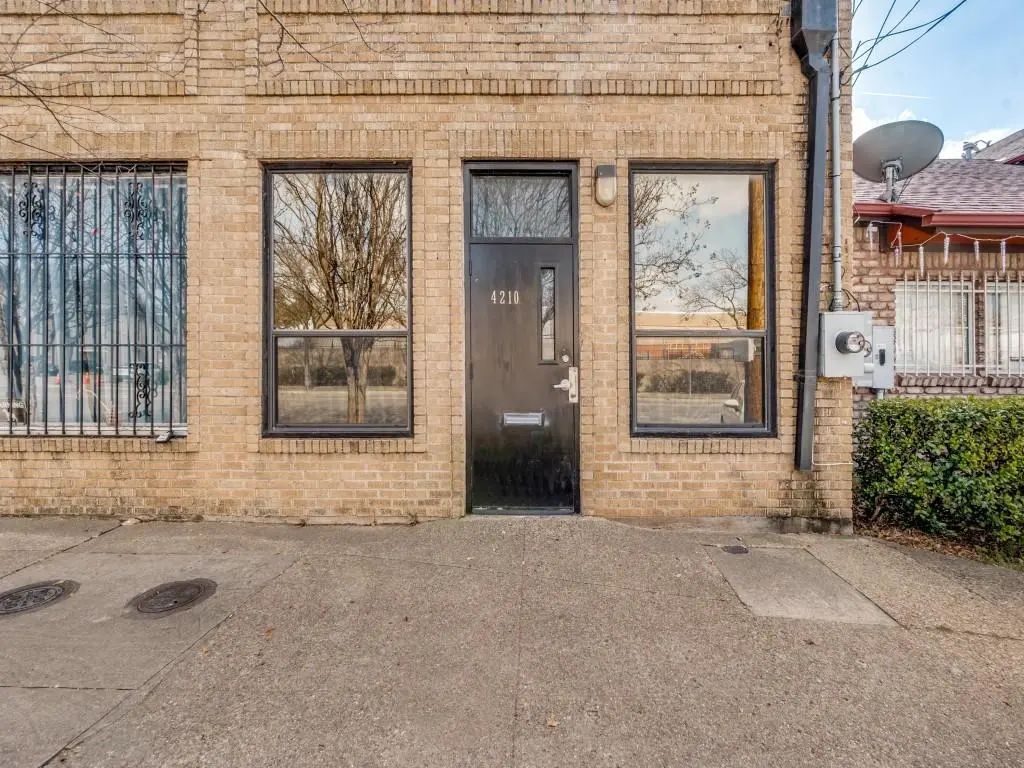 4210 Main Street, Dallas