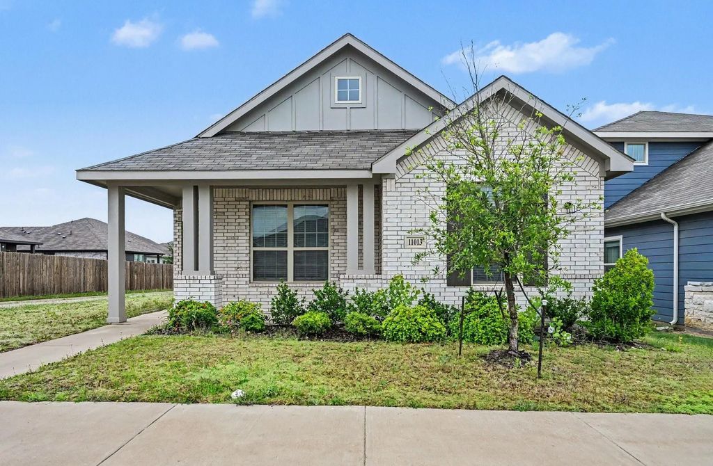 11013 Firebrush Lane, Fort Worth
